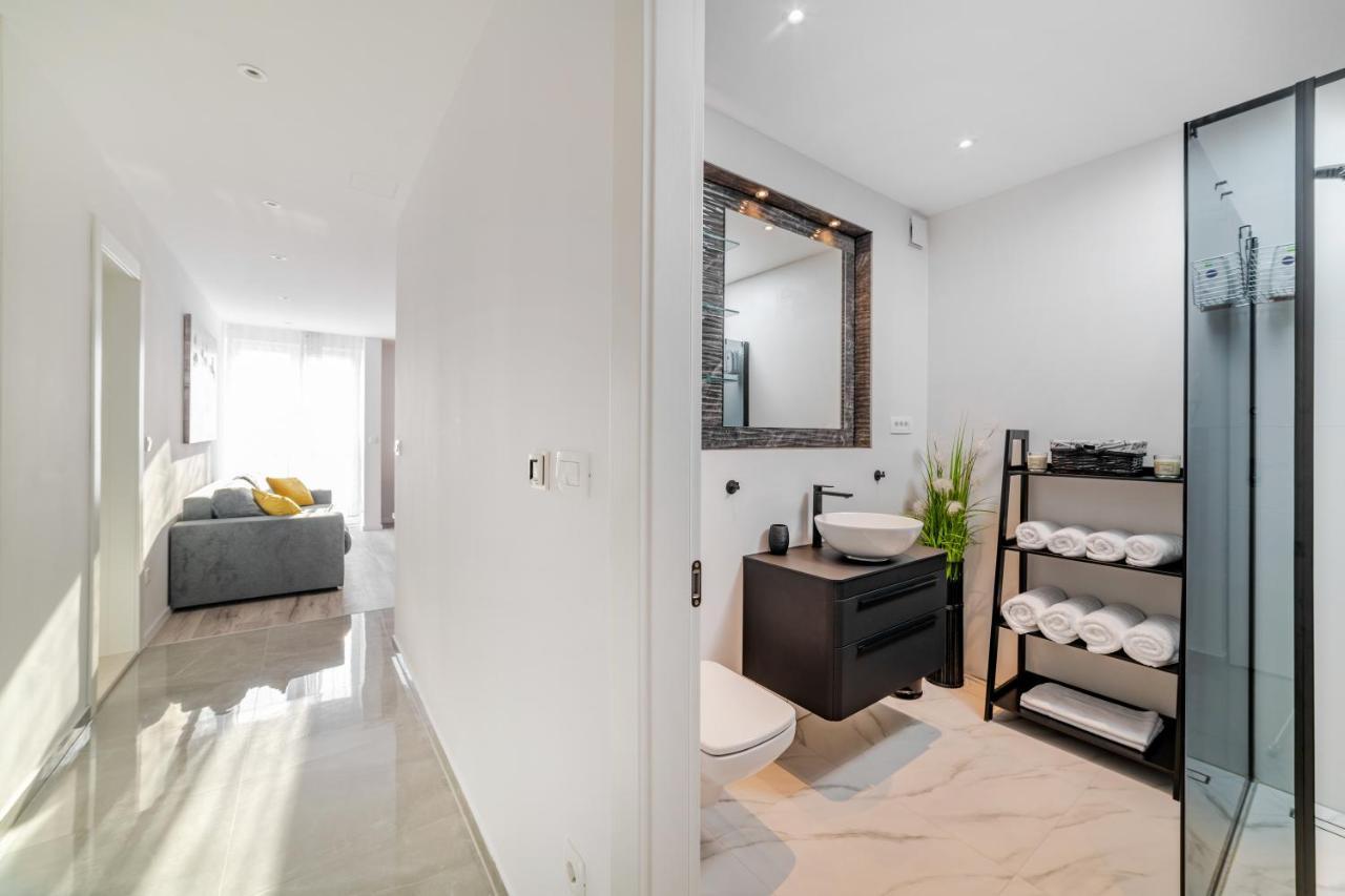 Luxury Apartment Sandra สปลิท ภายนอก รูปภาพ